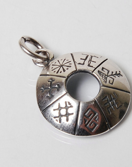 Silver pendant &quot;Seven signs of protection&quot; Nr.1